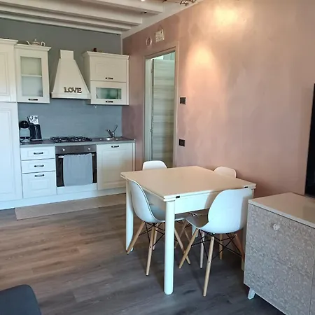 The Little Cloud - With Terrace And Pool Apartment Desenzano del Garda